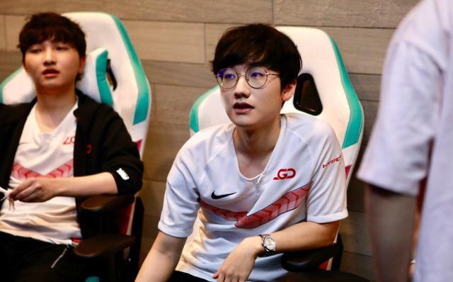 词形容罗奎 词形容罗奎