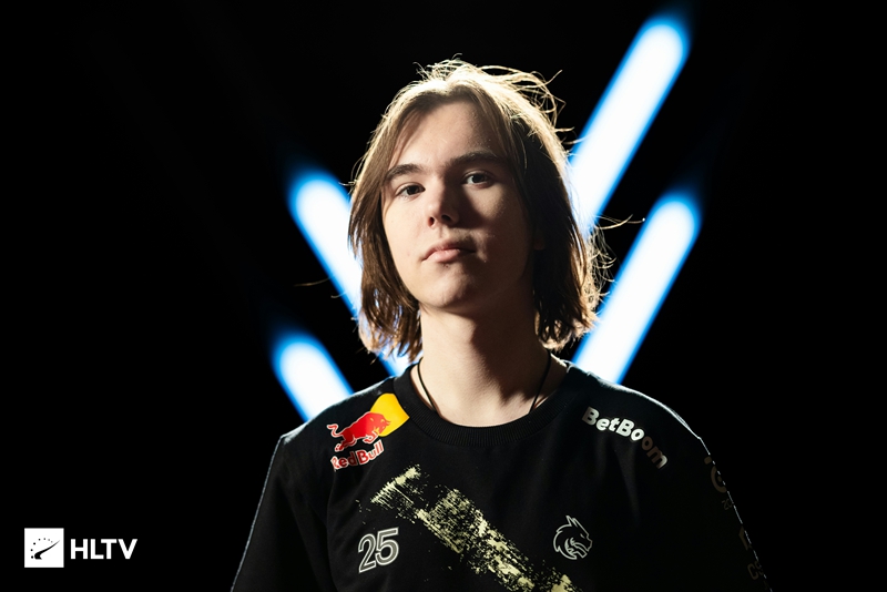 在这个备受 在这个备受