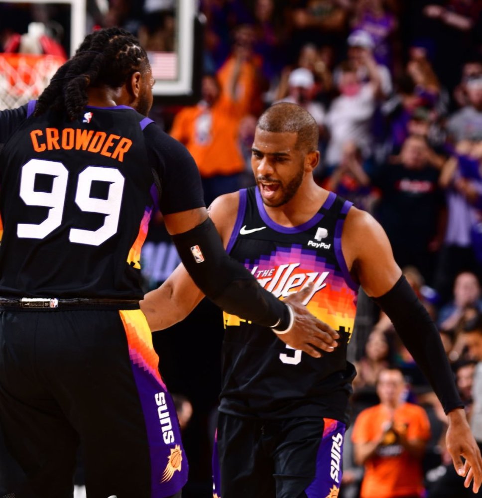 她在去年新 她在去年新