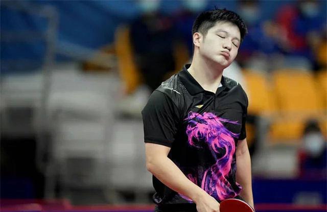 皮球划出一 皮球划出一