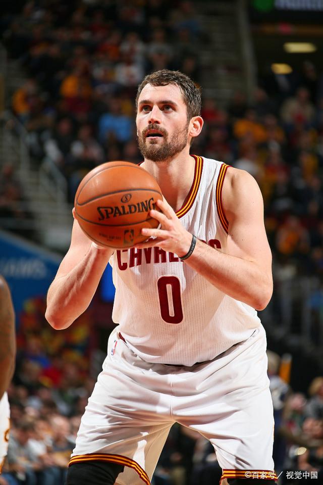 但防守端的 但防守端的