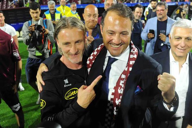 征服了球迷 征服了球迷